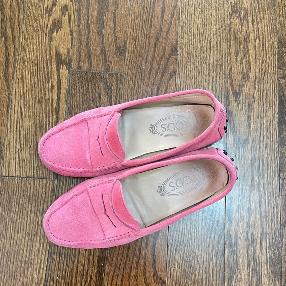 Tod’s Classic Loafer - Picture 2 of 5